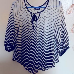 Black white striped flowy tunic blouse.